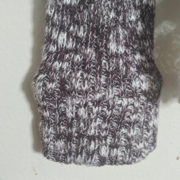 Threads 4 Thought Marled Women’s Knit Sweater with White Lace Hem – Size: Small - Picture 7 of 9